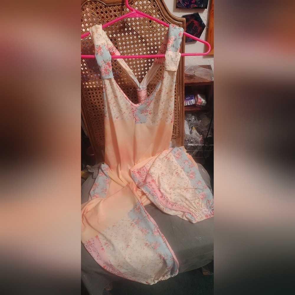 Floral Sleeveless Chemise in Cream and Pink